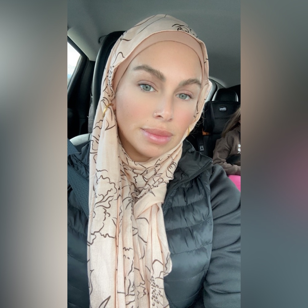 Meet your Posher, Sabrina